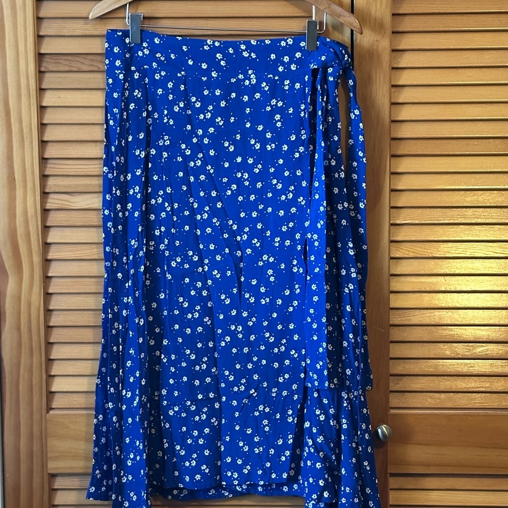 Faithfull the Brand Blue Floral Wrap Skirt Size 8